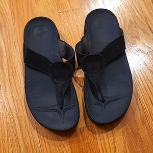 FitFlop black flip flops size 8